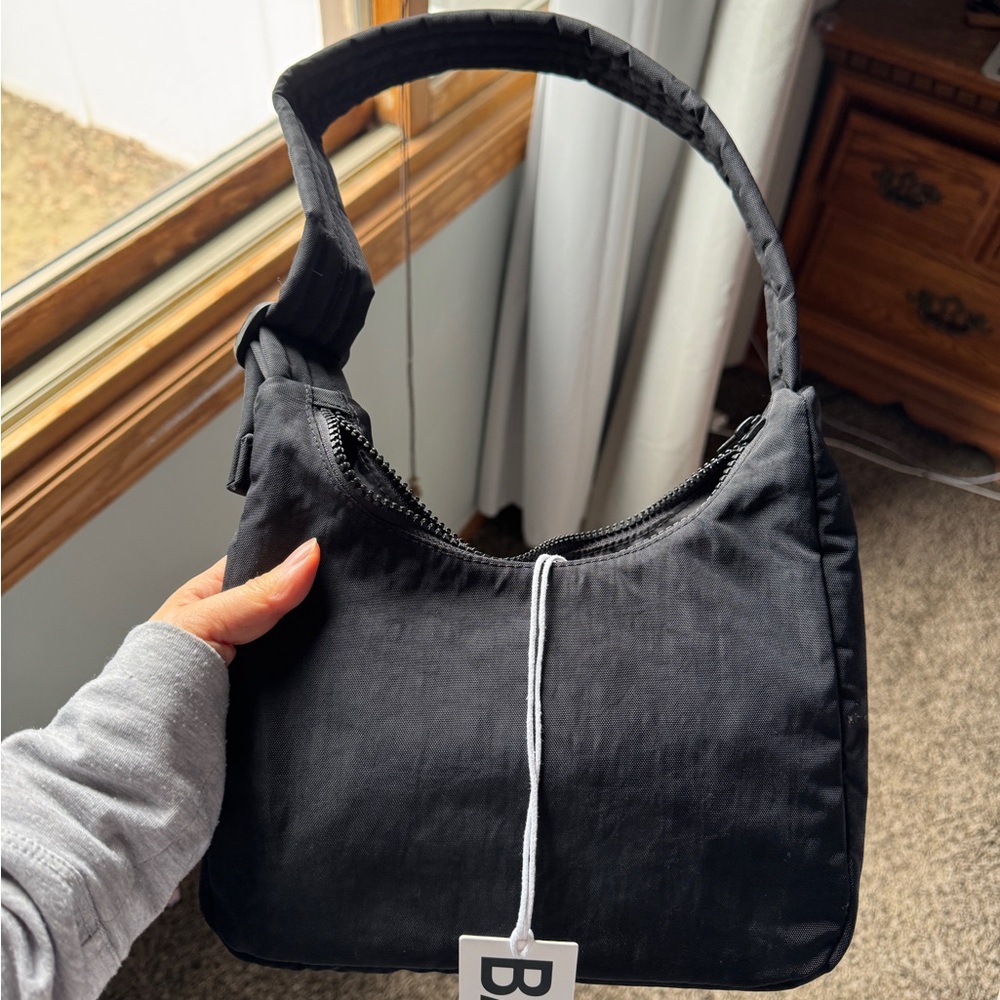 Baggu small nylon shoulder bag- NWT